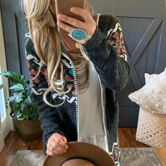 New Yellowstone Tribal Long Black Cardigan Hooded Sweater Southwest Western Boho - Picture 3 of 9